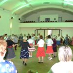 Jótékonyság és összefogás a hatvanas évek hangulatában – újabb sikeres gálát rendezett a RED-IT Idősbarát Egyesület re9