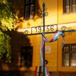 Fáklyás felvonulás, korabeli fotók és zenei emlékek – több napon át emlékeznek 1956-ra Vácon 56-scaled-e1792495453979